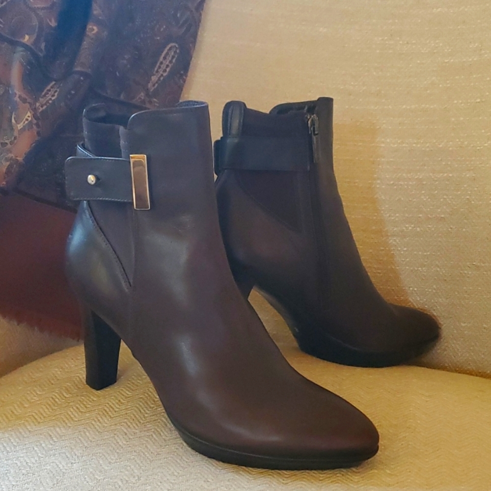Aquatalia Brown Leather Waterproof Booties